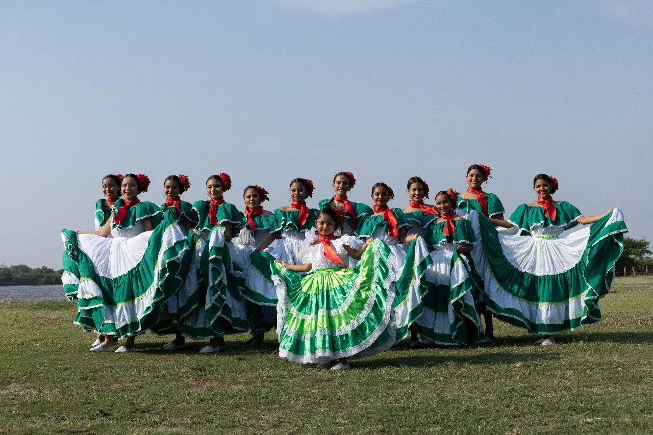 Presentación tradicional — Fundación El Chandé (foto 4 de 19).