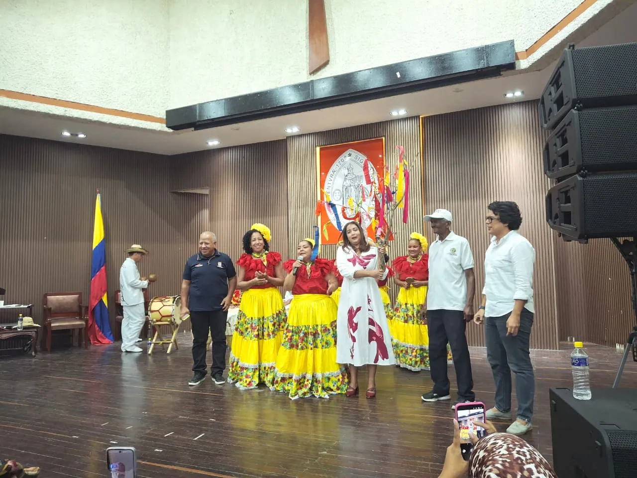 Presentación tradicional — Fundación El Chandé (foto 6 de 19).