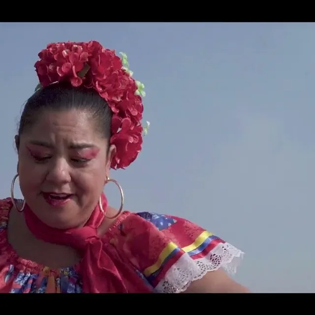 Fotograma del video musical "Pescador de Ilusiones" de la Fundación El Chandé.